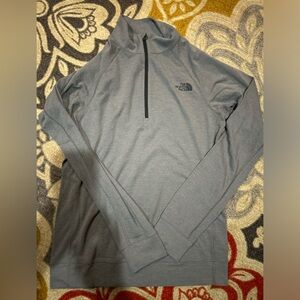 Men’s small north face quarter zip